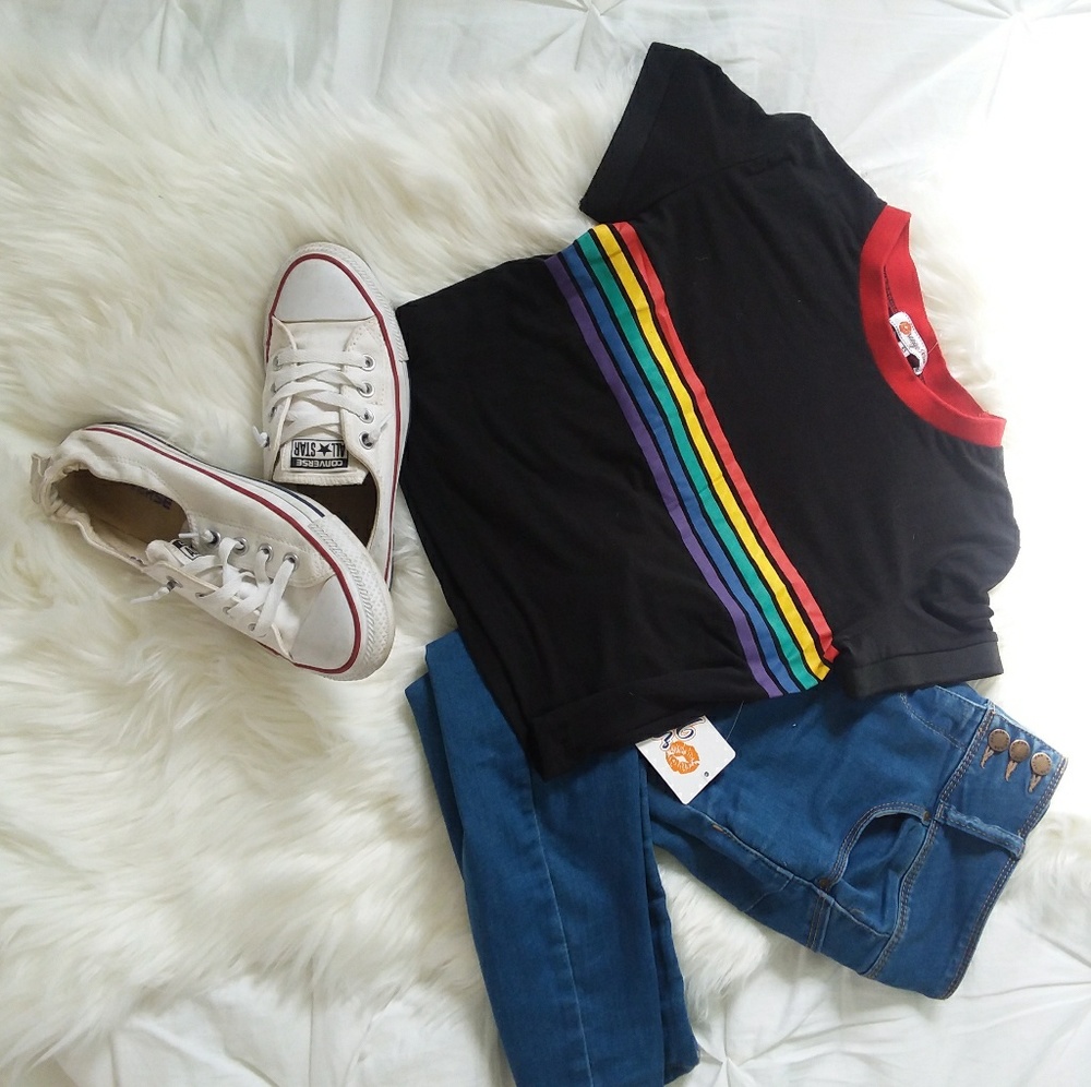RAINBOW BLACK SHIRT🌈